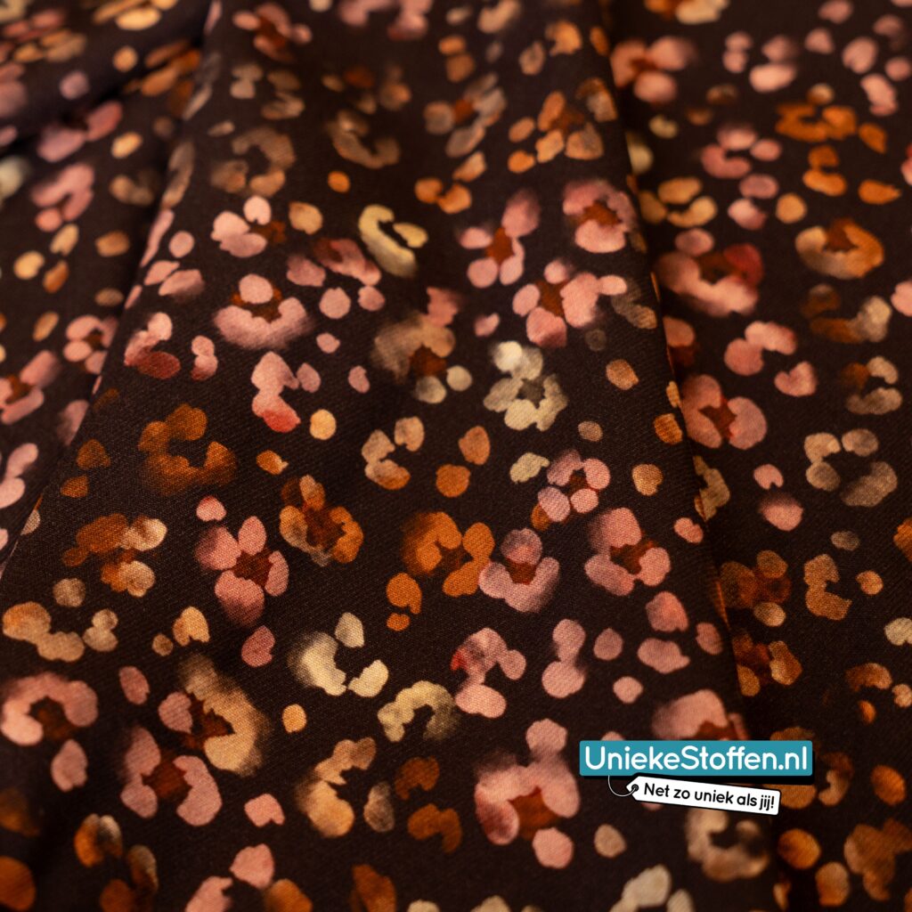 Viscose panterbloemetjes bruin A La Ville